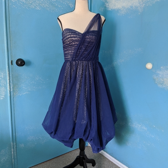 BCBGMaxAzria Dresses & Skirts - BCBG  maxazria Prom/ party  dress